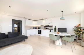 JOIVY Fabulous 2BR Apartment with Terrace and Bay View